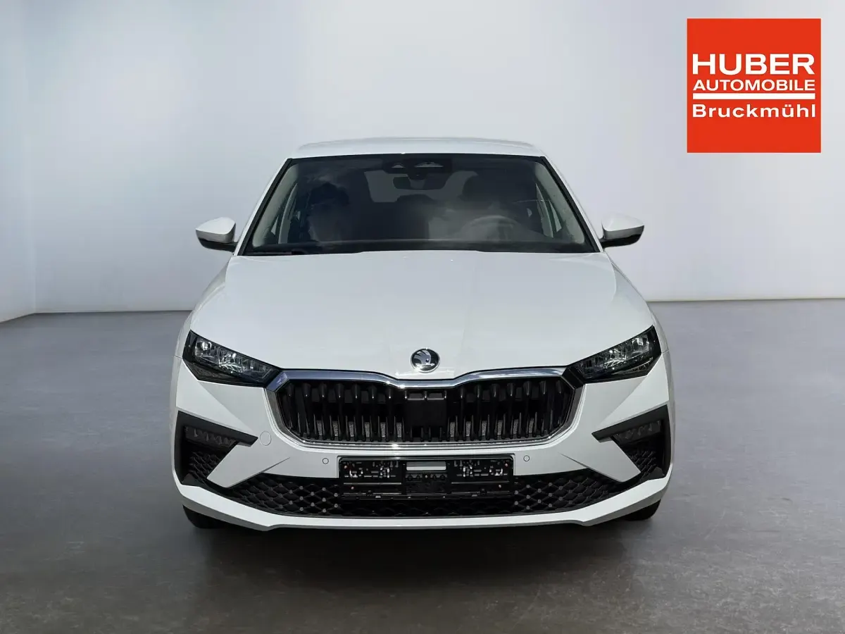 Neu Skoda Scala 150 PS (110 kW) 2026 Moon weiß metallic Kleinwagen