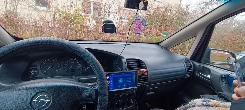 Gebraucht Opel Zafira Executive 147 PS (108 kW) 2001 Schwarz Van / Kleinbus