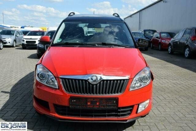 Gebraucht Skoda Roomster Fresh 105 PS (77 kW) 2014 Rot Van / Kleinbus