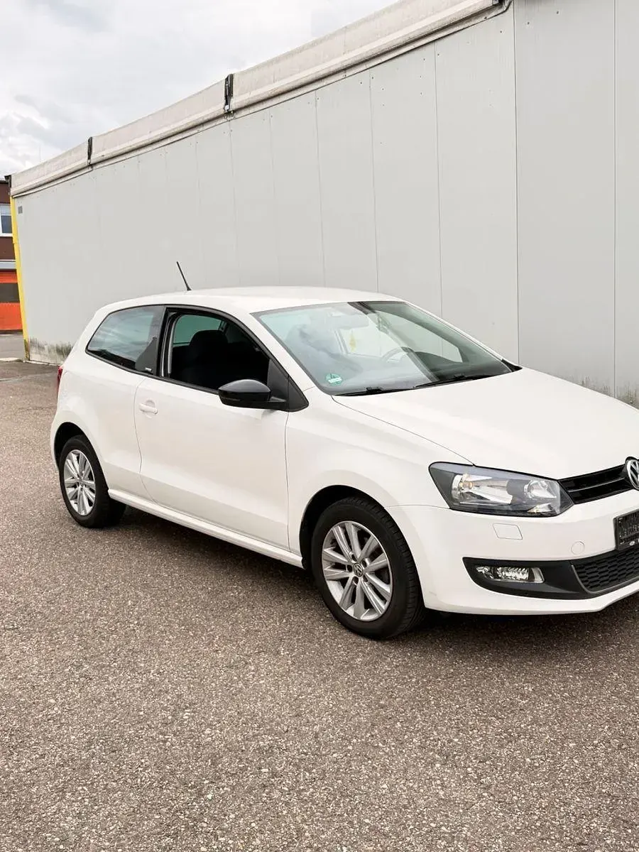 Gebraucht VW Polo Style 60 PS (44 kW) 2011 Weiß Kleinwagen