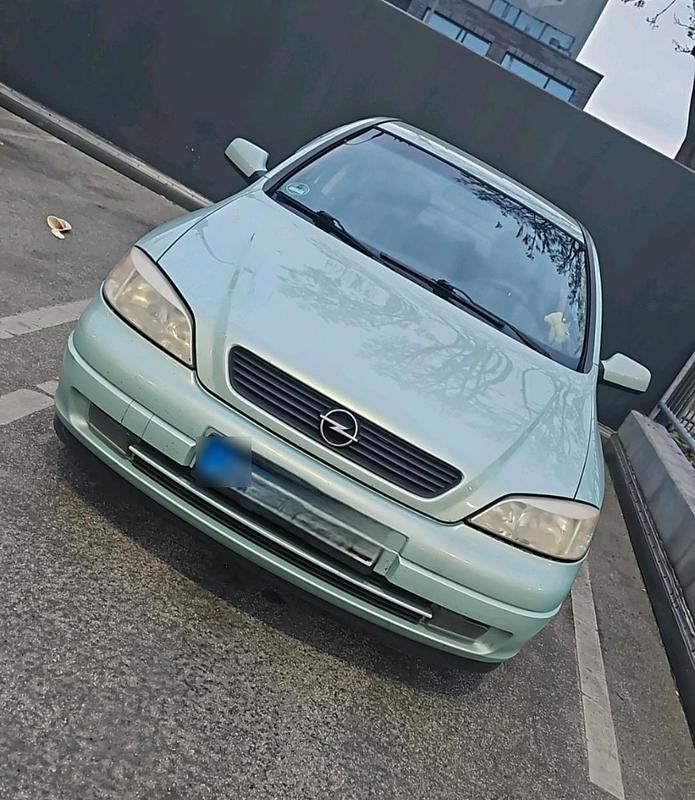 Second-hand Opel Astra 101 CP (74 kW) 2001 Albastru Hatchback