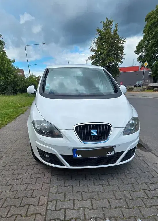 Gebraucht Seat Altea 105 PS (77 kW) 2011 Weiß Van / Kleinbus