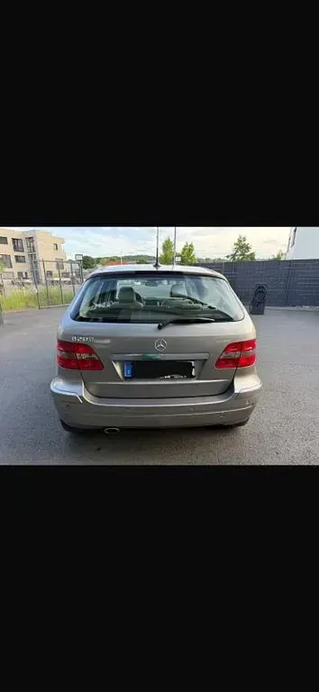 Gebraucht Mercedes B200 136 PS (100 kW) 2006 Grau Van / Kleinbus