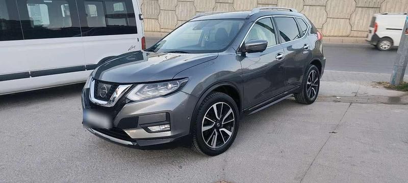 Grau Gebraucht 2018 Nissan X-Trail Tekna SUV | 21.500 € (Teuer) - Bild 1/4