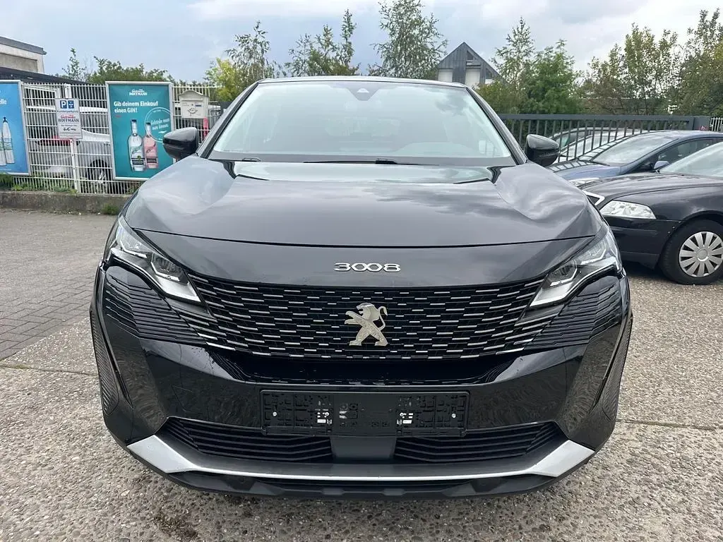 Gebraucht Peugeot 3008 Active 131 PS (96 kW) 2022 Schwarz SUV