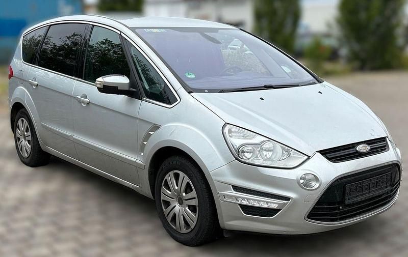 Gebraucht Ford S-MAX Titanium 200 PS (147 kW) 2011 Silber Van / Kleinbus