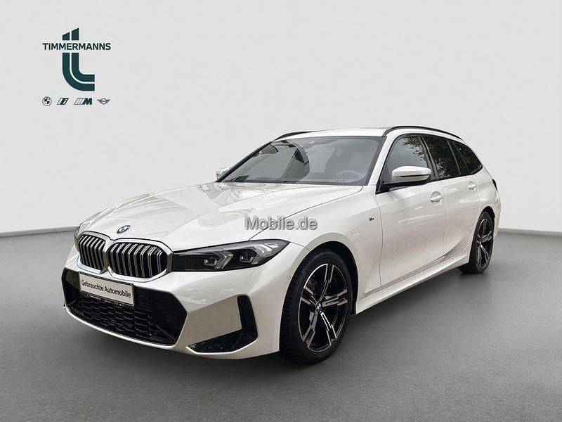 Weiß Gebraucht 2025 BMW 320 M Sport Kombi | 43.880 € (Fairer Preis) - Bild 1/4