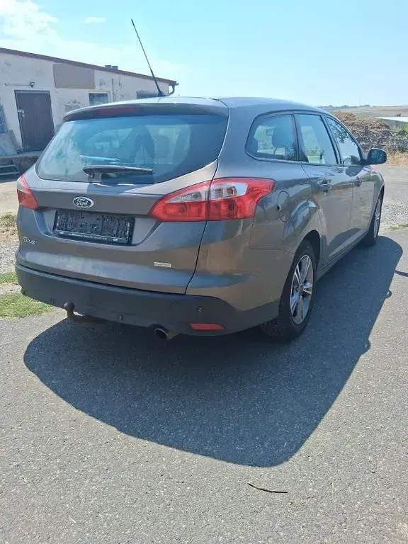Gebraucht Ford Focus Trend 150 PS (110 kW) 2014 Braun Limousine