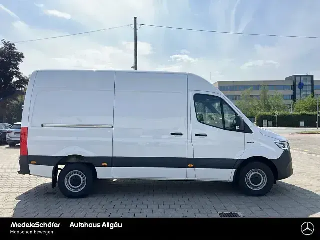 Gebraucht Mercedes E-Sprinter 114 kW (156 PS) 2024 Weiss Van