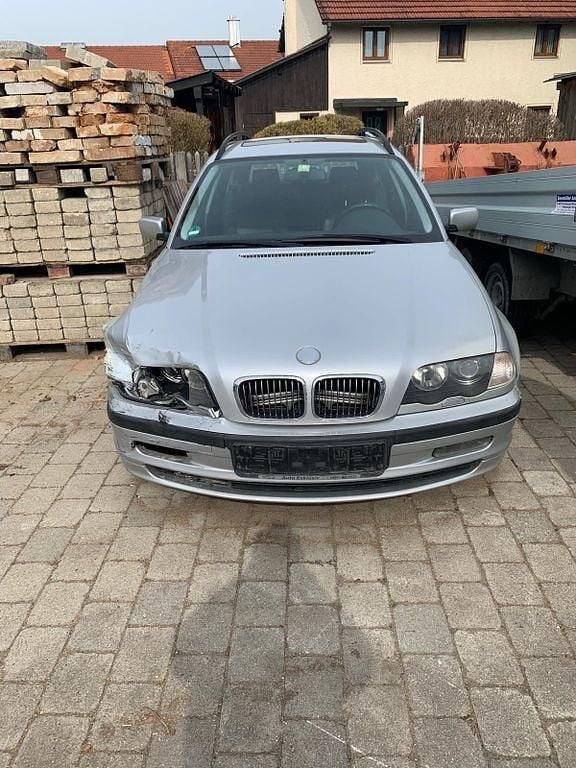 Gebraucht BMW 320 150 PS (110 kW) 2000 Kombi