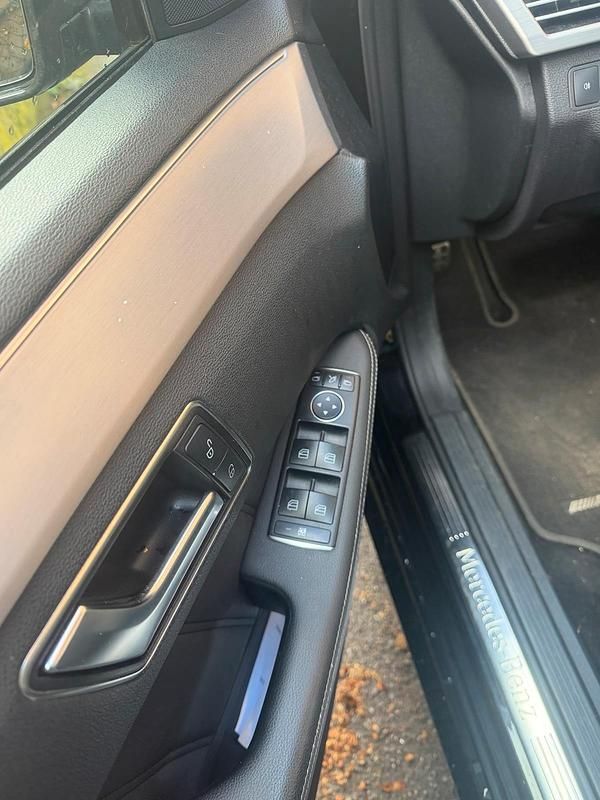 Gebraucht Mercedes E350 263 PS (193 kW) 2013 Schwarz Kombi