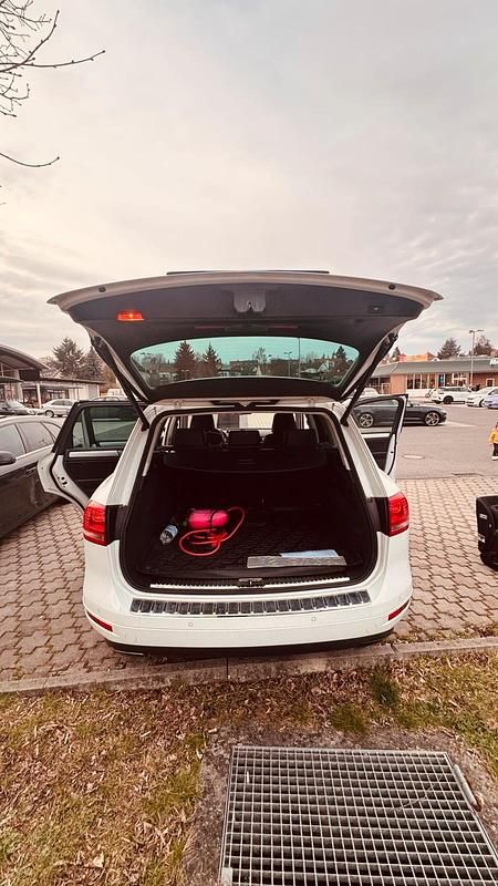 Gebraucht VW Touareg 204 PS (150 kW) 2012 Weiß SUV