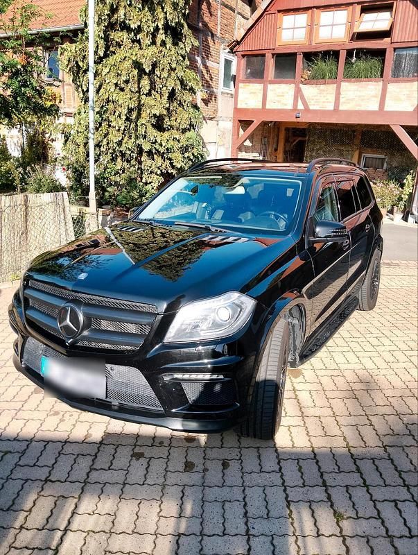 Schwarz Gebraucht 2013 Mercedes GL550 SUV | 43.000 € - Bild 1/4