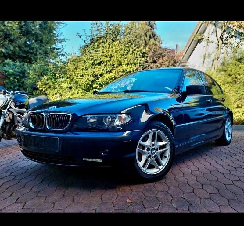 Blau Gebraucht 2003 BMW 325 Exclusive Limousine | 3.000 € (Superpreis) - Bild 1/4