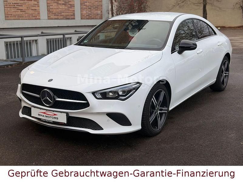 Weiß Gebraucht 2019 Mercedes CLA180 Progressive Limousine | 21.900 € (Fairer Preis) - Bild 1/4