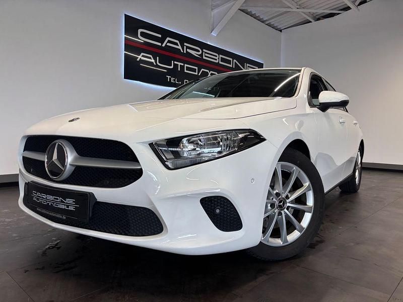 Polarweiss unilack Gebraucht 2024 Mercedes A200 Limousine | 26.550 € (Guter Preis) - Bild 1/4