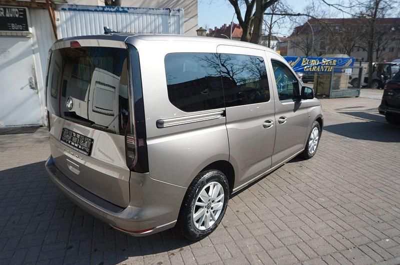 Gebraucht VW Caddy Life 102 PS (75 kW) 2022 Grau Van / Kleinbus