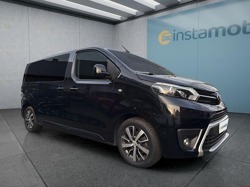 Gebraucht Toyota Proace Verso 177 PS (130 kW) 2023 Schwarz Kombi