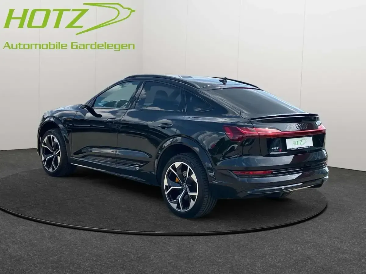 Gebraucht Audi e-tron 369 kW (503 PS) 2022 Mythosschwarz metallic SUV