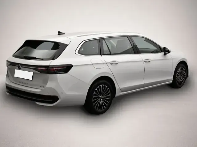Gebraucht VW Passat Elegance 150 PS (110 kW) 2025 Weiß Kombi