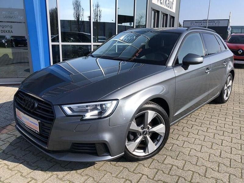 Gebraucht Audi A3 Sport 150 PS (110 kW) 2018 Grau Limousine