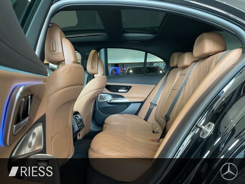 Gebraucht Mercedes E200 AMG 204 PS (150 kW) 2025 Schwarz Limousine