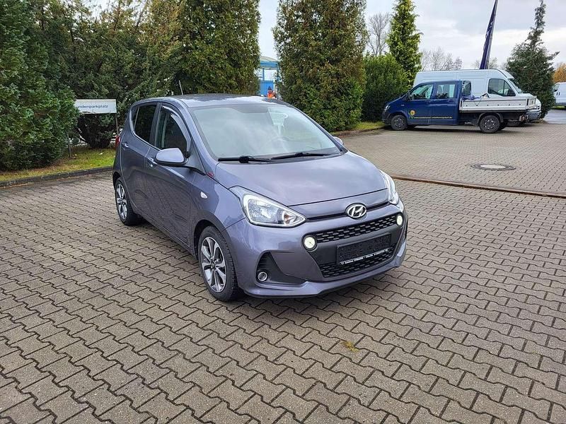 Gebraucht Hyundai i10 YES! 67 PS (49 kW) 2017 Grau Kleinwagen
