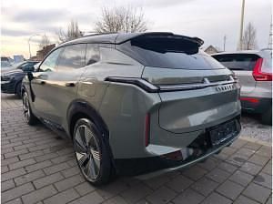 Neu Lynk & Co 08 349 PS (256 kW) 2025 Schwarz SUV
