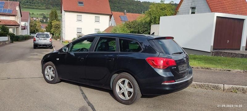 Gebraucht Opel Astra Eco 136 PS (100 kW) 2014 Schwarz Kombi