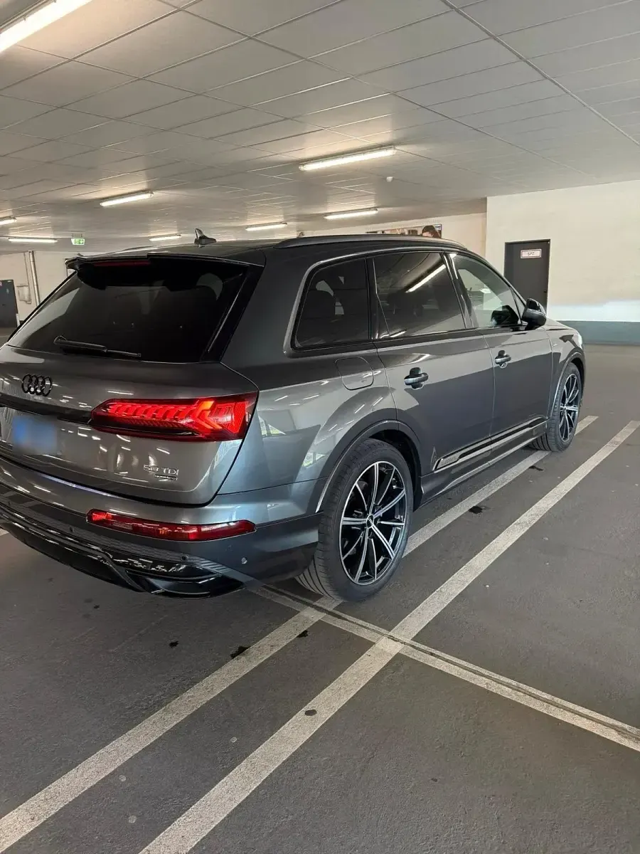 Gebraucht Audi Q7 Ambiente 286 PS (210 kW) 2020 Grau SUV