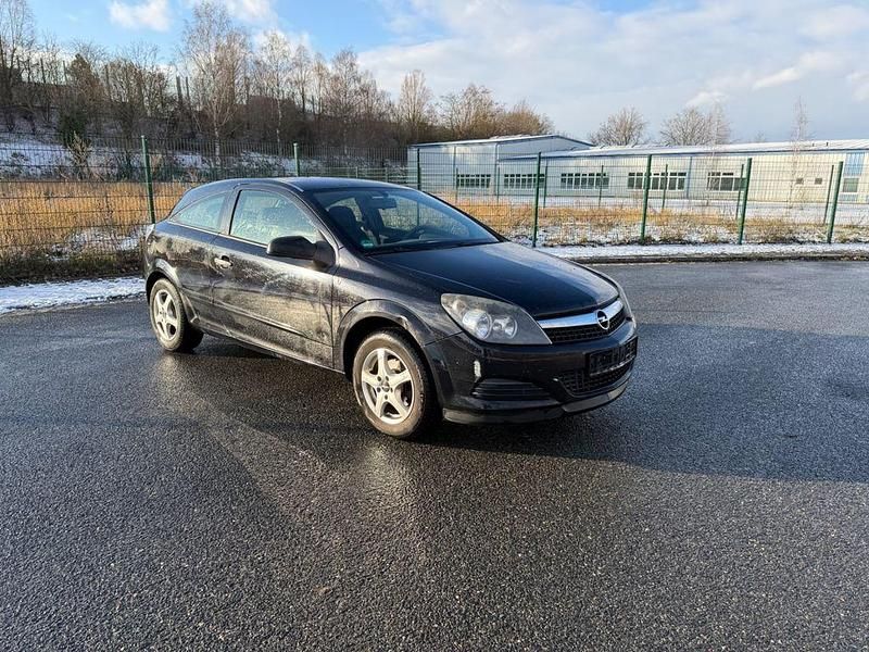Gebraucht Opel Astra GTC Selection 140 PS (102 kW) 2009 Schwarz Coupé