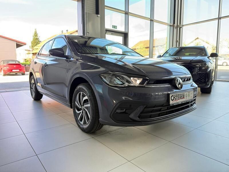 Neu VW Polo Life 95 PS (69 kW) 2025 Rauchgrau metallic Kleinwagen