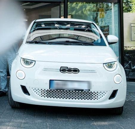 Weiß Neu 2025 Fiat 500e Kleinwagen | 25.000 € (Superpreis) - Bild 1/2