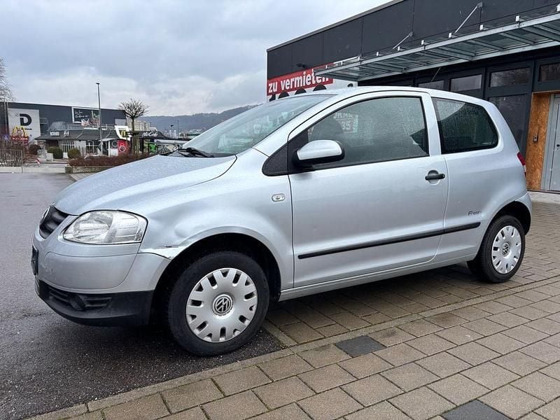 Gebraucht VW Fox 54 PS (39 kW) 2008 Silber Kleinwagen
