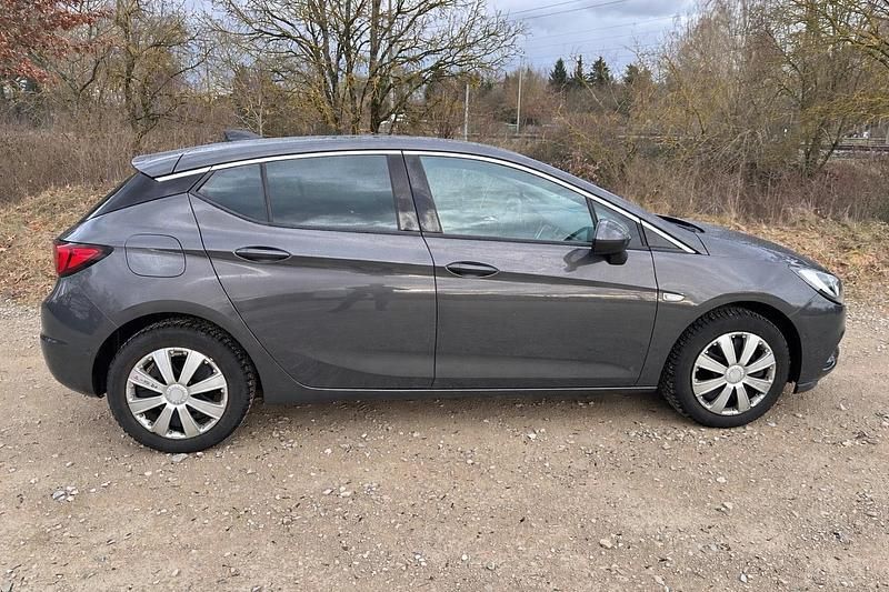 Gebraucht Opel Astra Innovation 150 PS (110 kW) 2016 Grau Limousine