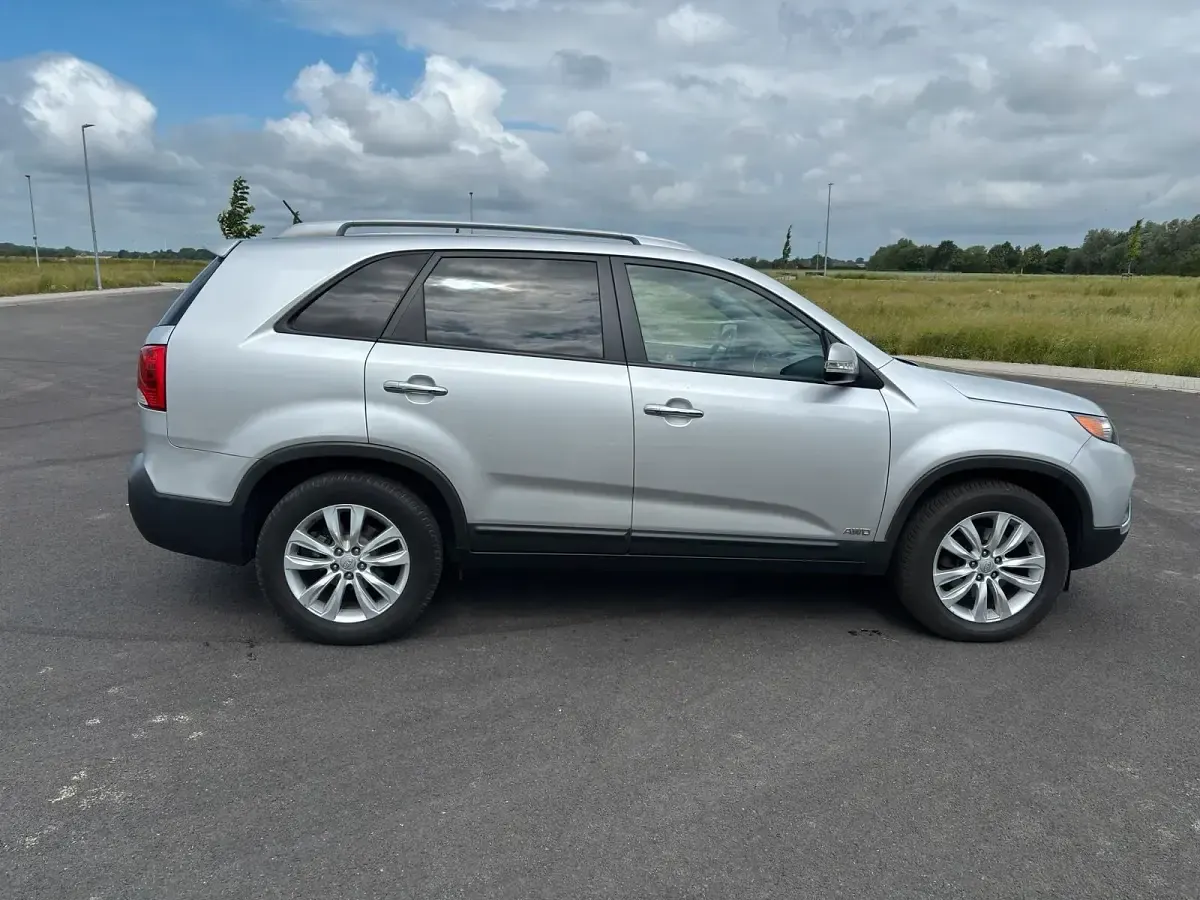 Gebraucht Kia Sorento 197 PS (144 kW) 2011 Silber SUV