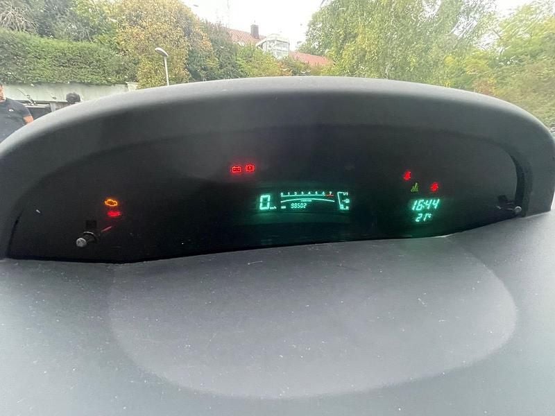 Gebraucht Toyota Yaris 69 PS (50 kW) 2008 Rot Kleinwagen