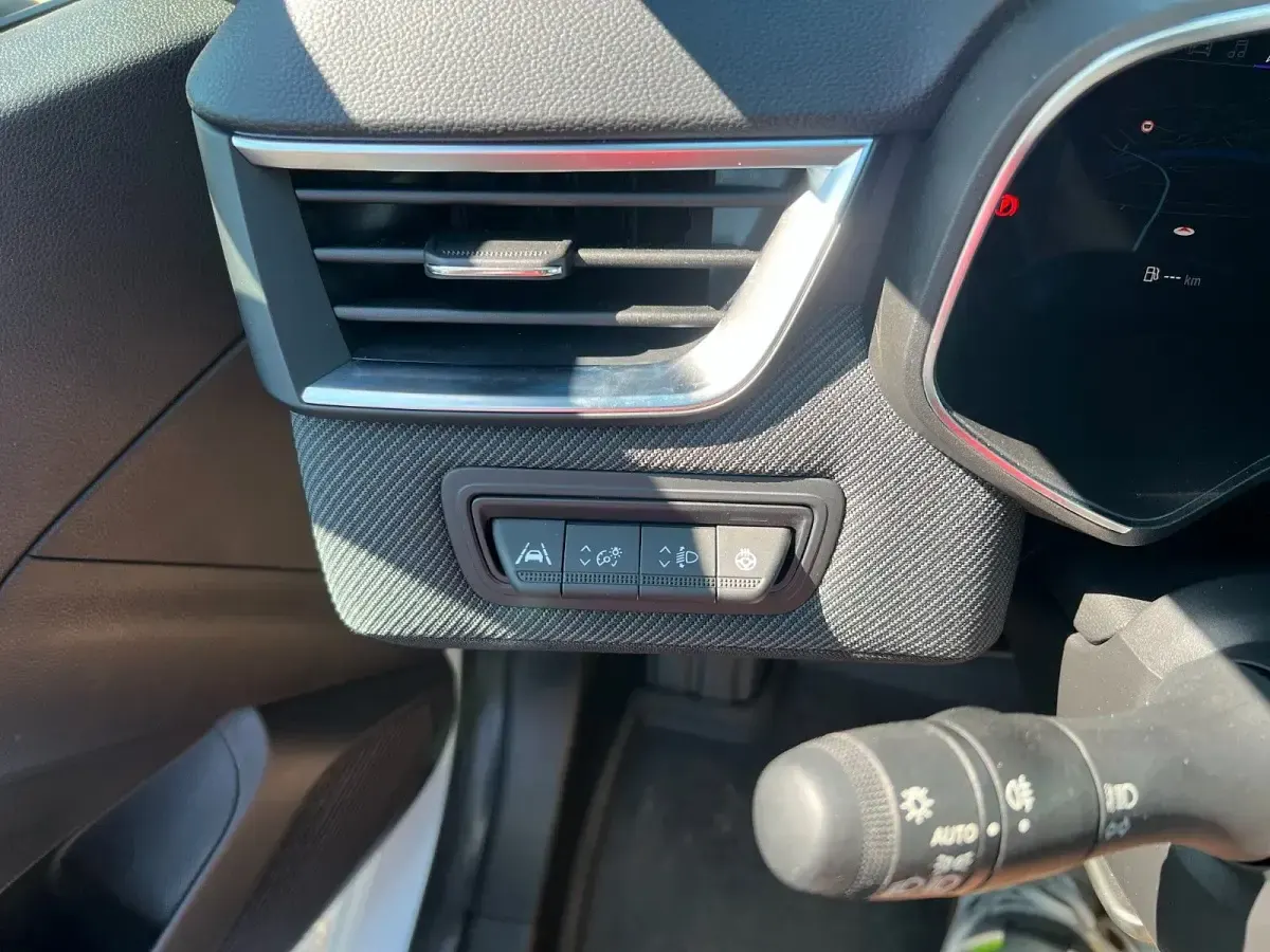 Gebraucht Renault Clio V Esprit Alpine 91 PS (66 kW) 2024 Weiß Kleinwagen