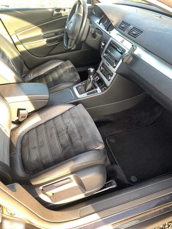 Gebraucht VW Passat 150 PS (110 kW) 2010 Andere farben Kombi