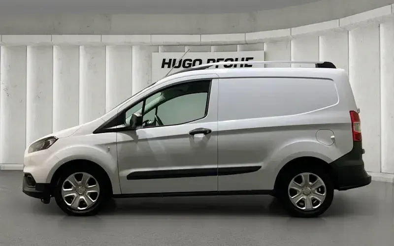 Gebraucht Ford Transit Trend 100 PS (73 kW) 2022 Weiß Van