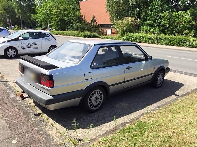 Silber Gebraucht 1990 VW Jetta Limousine | 3.900 € - Bild 1/4