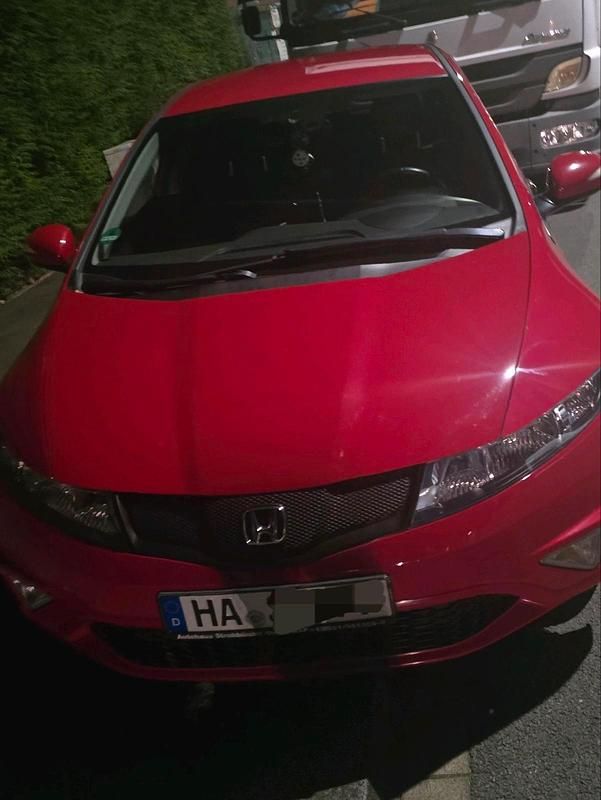 Gebraucht Honda Civic 100 PS (73 kW) 2010 Rot Limousine