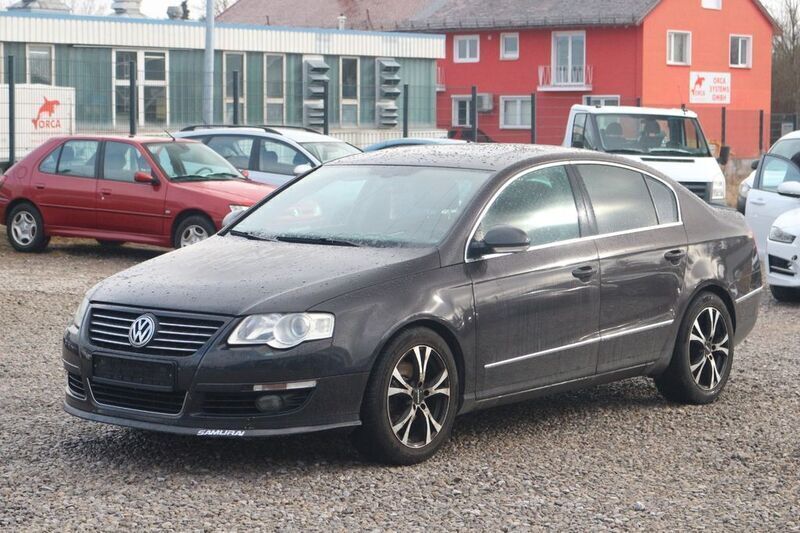 Schwarz Gebraucht 2005 VW Passat Highline Limousine | 1.990 € (Superpreis) - Bild 1/4