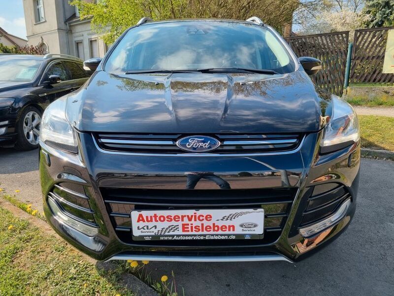 Gebraucht Ford Kuga Titanium 150 PS (110 kW) 2016 Schwarz SUV