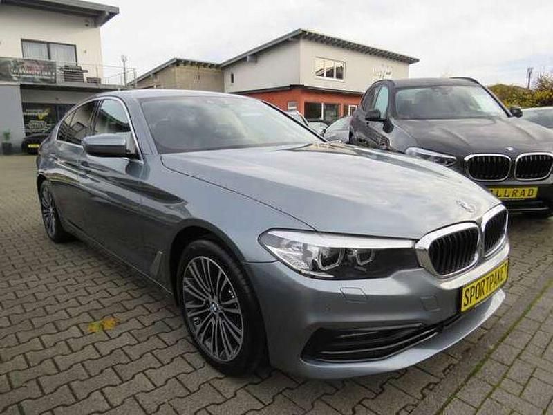 Gebraucht BMW 520 Sport Line 190 PS (139 kW) 2020 Blue stone Limousine