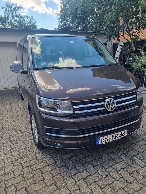 Braun Gebraucht 2018 VW Multivan Van | 22.999 € - Bild 1/4