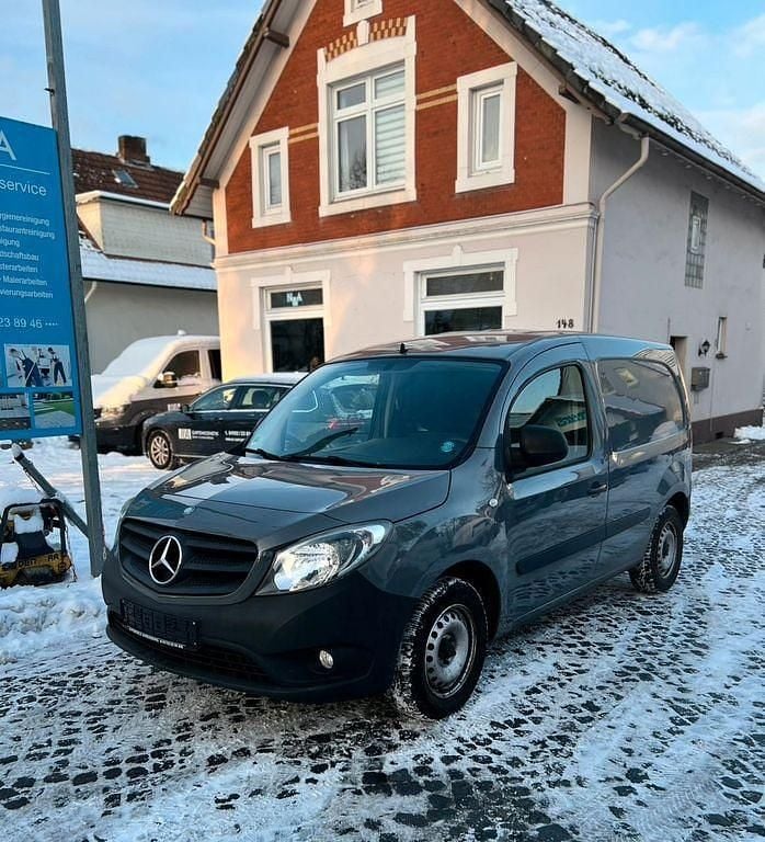 Grau Gebraucht 2015 Mercedes Citan 108 Van / Kleinbus | 6.490 € (Fairer Preis) - Bild 1/4