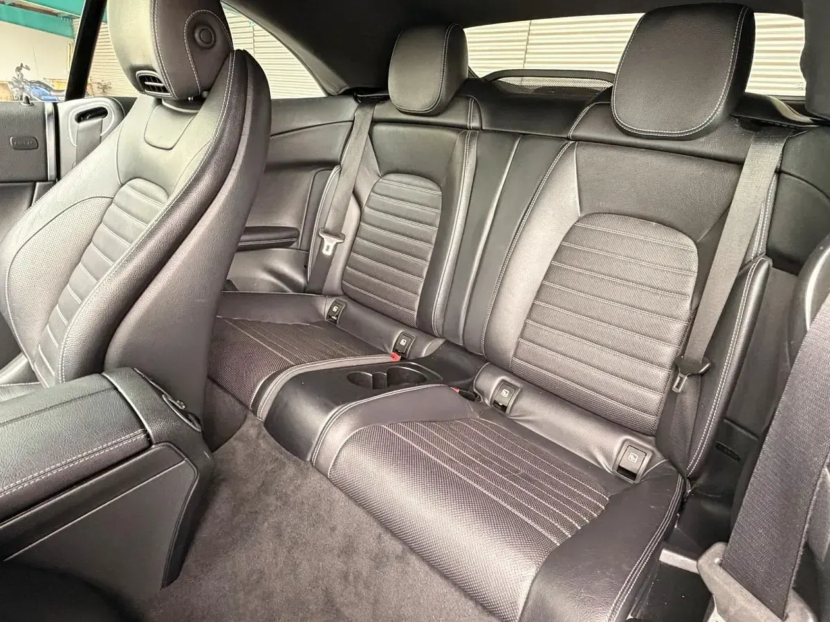 Gebraucht Mercedes C180 156 PS (114 kW) 2018 Weiß Cabrio
