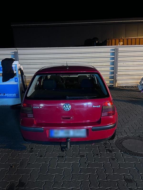 Gebraucht VW Golf IV 75 PS (55 kW) 2000 Rot Kleinwagen