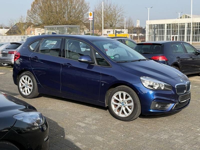Gebraucht BMW 225 Advantage 136 PS (100 kW) 2017 Blau Van / Kleinbus